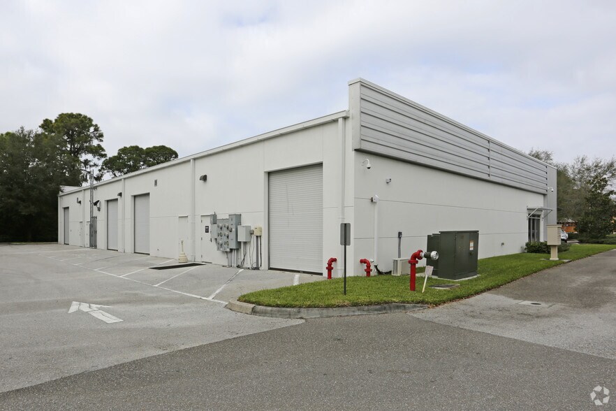 More Photos Of 7525 Pennsylvania Ave, Sarasota Office For Lease