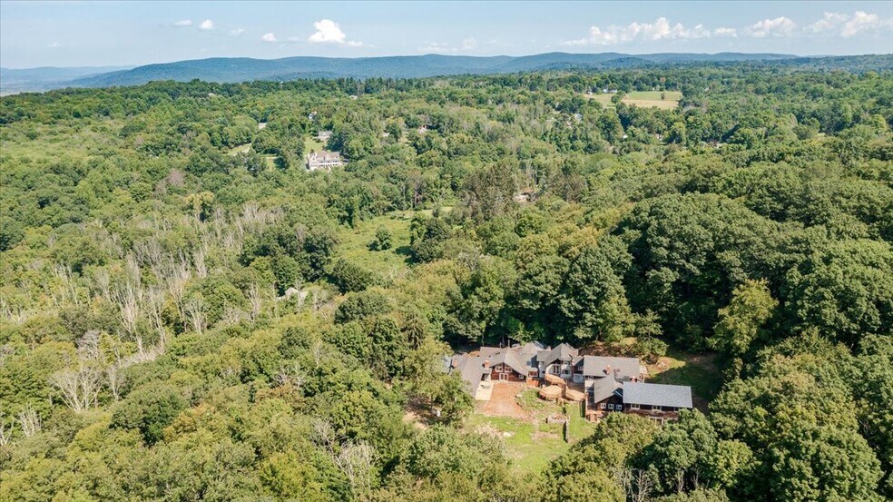 More Photos Of 584 Milltown Rd, Brewster Village Specialty For Sale