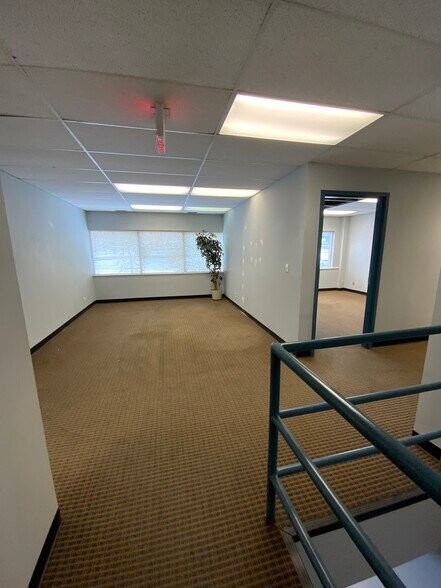 More Photos Of 2908 2nd Ave SE, Calgary Warehouse For Lease