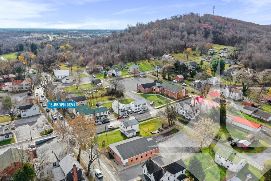 More Photos Of 103 W Main St, Hedgesville Office For Lease