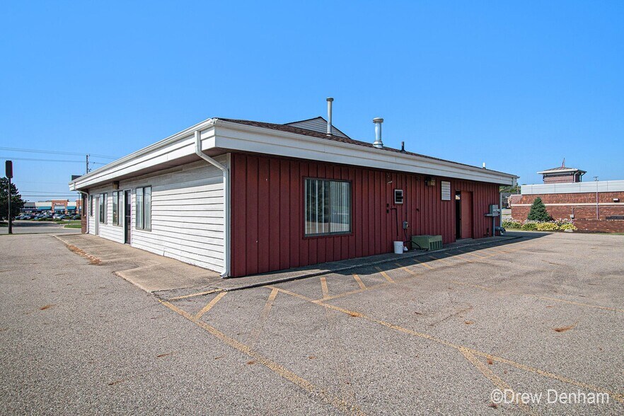 More Photos Of 845 4 Mile Rd NW, Grand Rapids Storefront Retail Residential For Sale