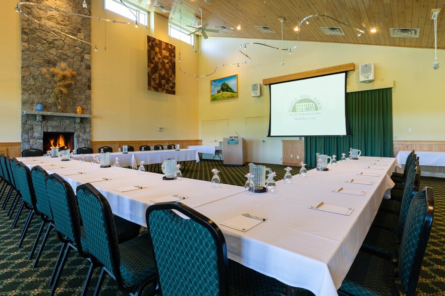 More Photos Of 11 Inn Rd, Hallowell Hospitality For Sale