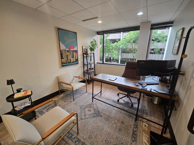 More Photos Of 390 Park St, Birmingham Office For Lease
