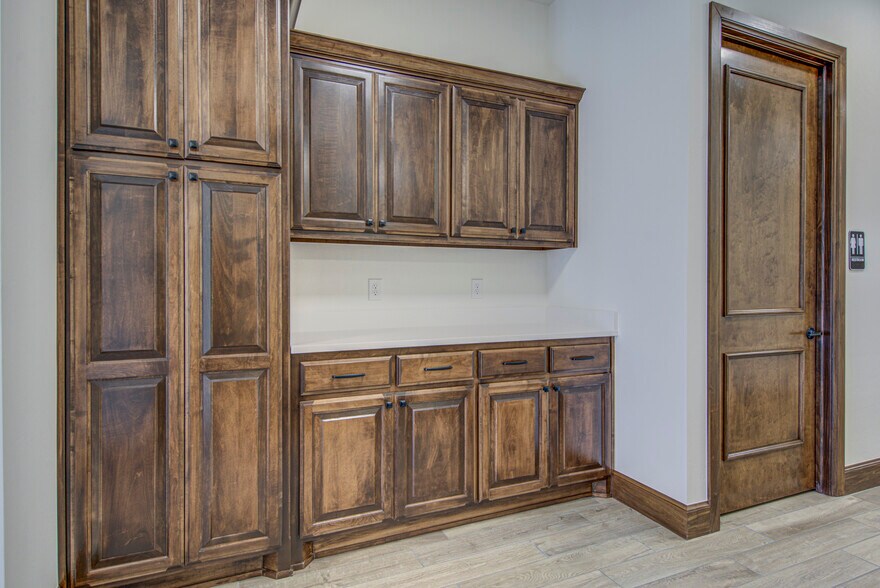 More Photos Of 1301 Magnolia Ct, Moore Office For Lease