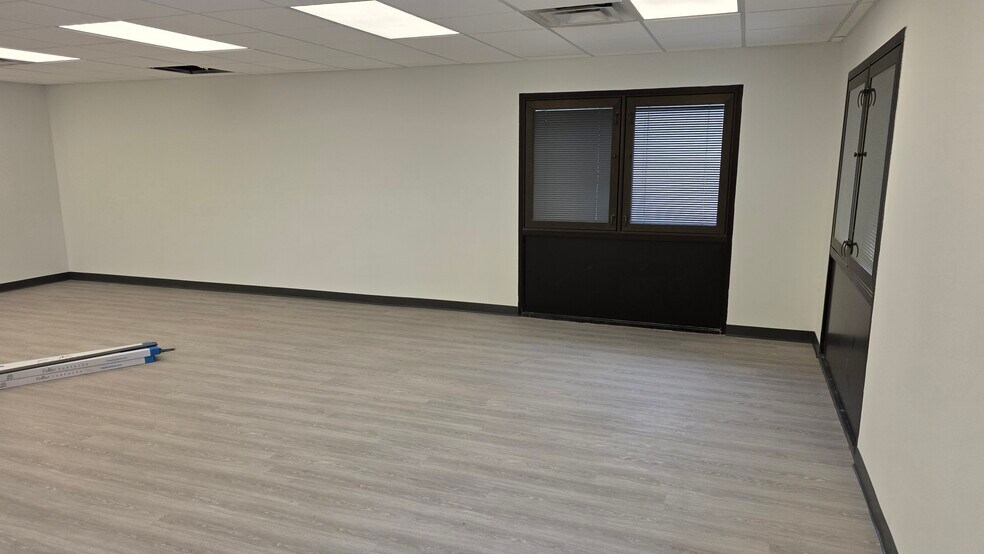 More Photos Of 4244 University Blvd S, Jacksonville Medical For Lease