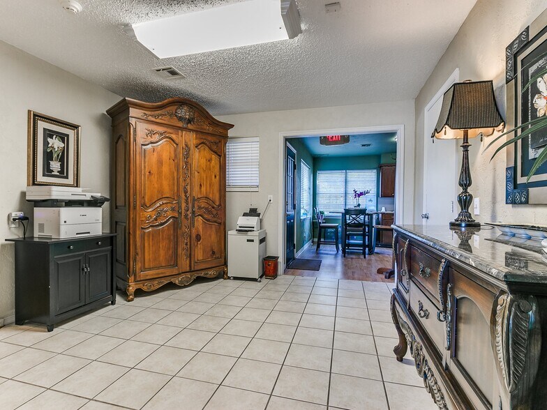 More Photos Of 16446 NE 23rd St, Choctaw Office Residential For Sale