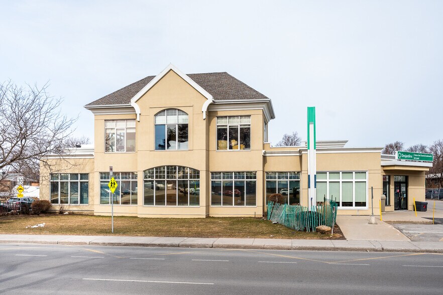 More Photos Of 250 Boul De La Concorde E, Laval Loft Creative Space For Sale