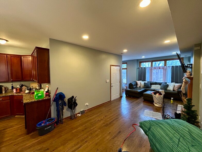 More Photos Of 5644 S Prairie Ave, Chicago Apartments For Sale