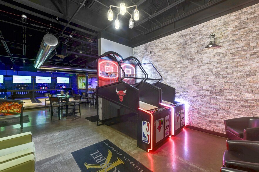 More Photos Of 18409 S Halsted St, Glenwood Storefront For Sale