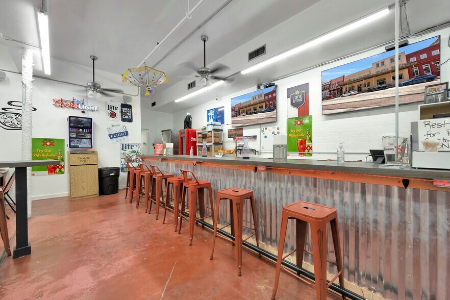 More Photos Of 2119 Strand St, Galveston Freestanding For Sale