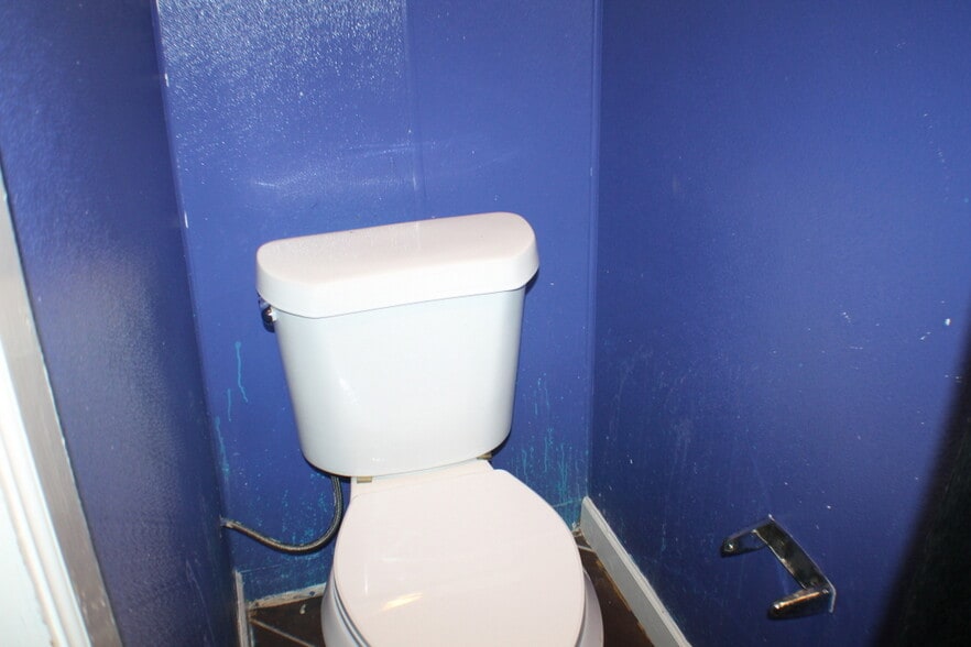 More Photos Of 3907 1/2 Canal St, Houston Bar For Lease