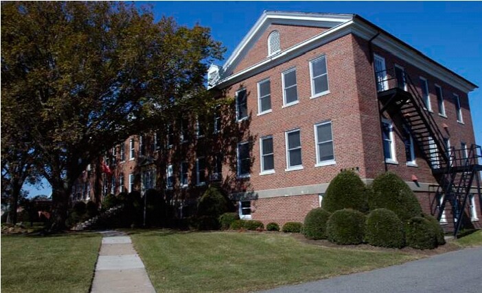 More Photos Of 33 Ingalls Rd, Fort Monroe Unknown For Lease