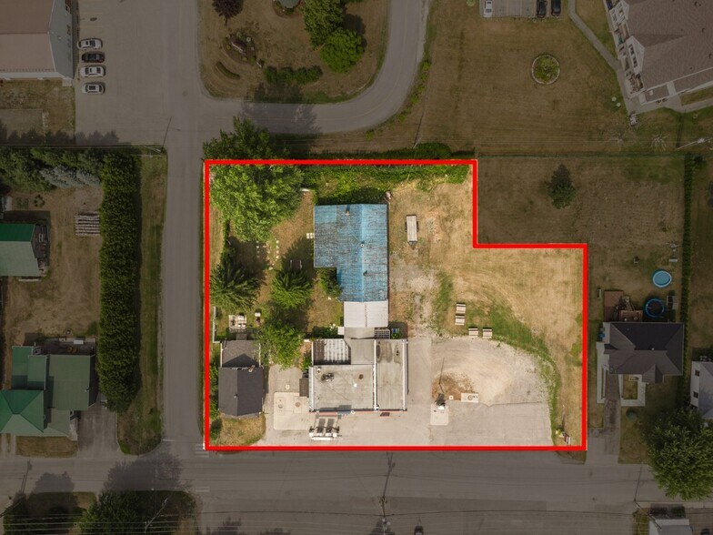 Primary Photo Of 4095 Rue De L'église, Franklin Service Station For Sale