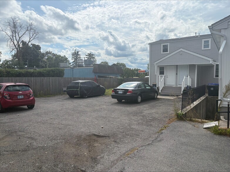 More Photos Of 1181 High St, Cumberland Storefront For Sale