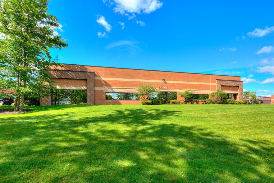 Primary Photo Of 30305 Solon Rd, Solon Flex For Lease