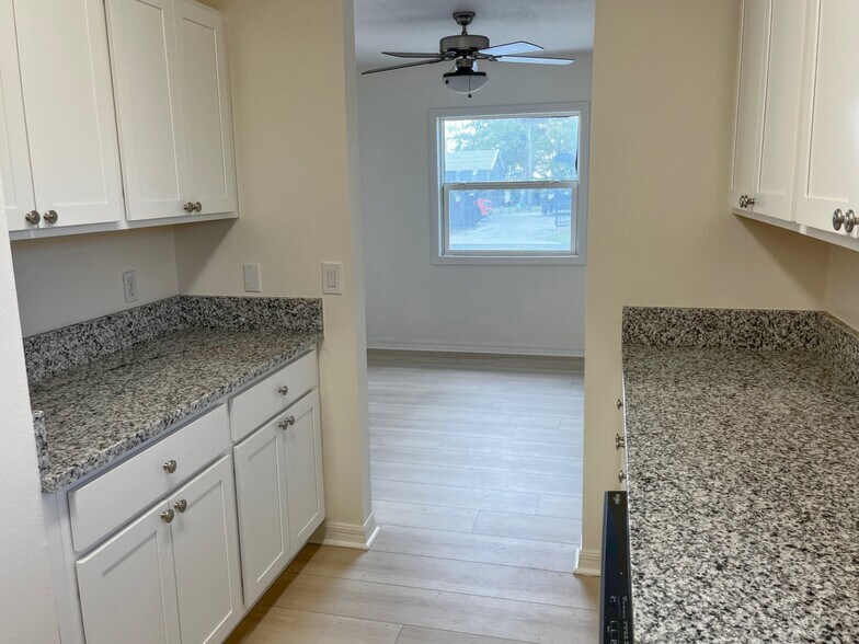 More Photos Of 100 Charles Dr, Nokomis Multifamily For Sale