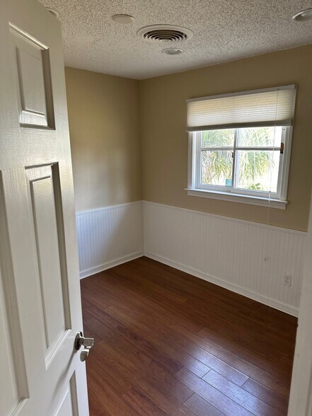 More Photos Of 6232 Madison St, New Port Richey Office For Sale
