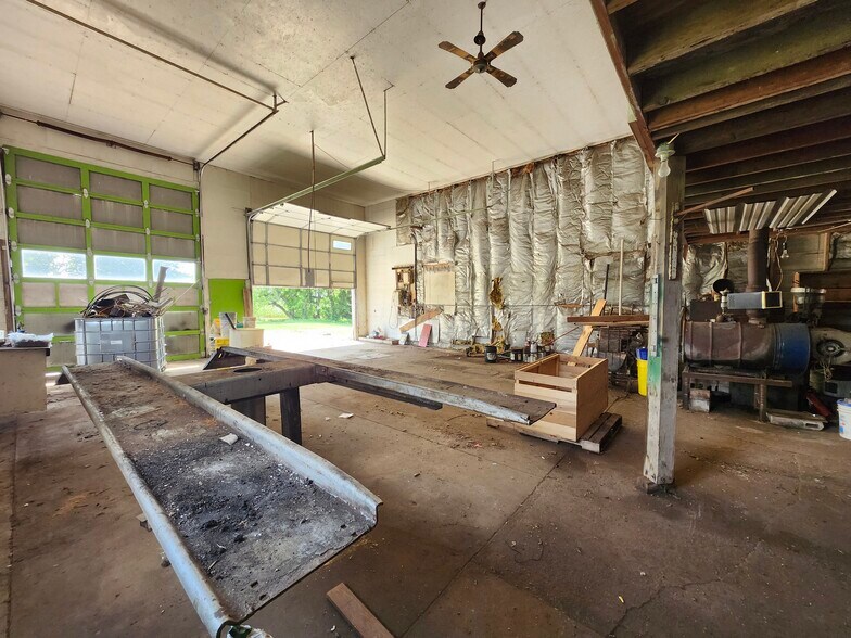 More Photos Of 17069 400th St, Leland Contractor Storage Yard For Sale