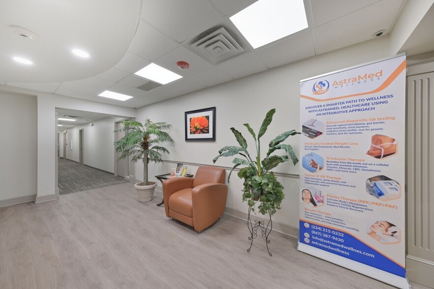 More Photos Of 150 W Half Day Rd, Buffalo Grove Medical For Lease