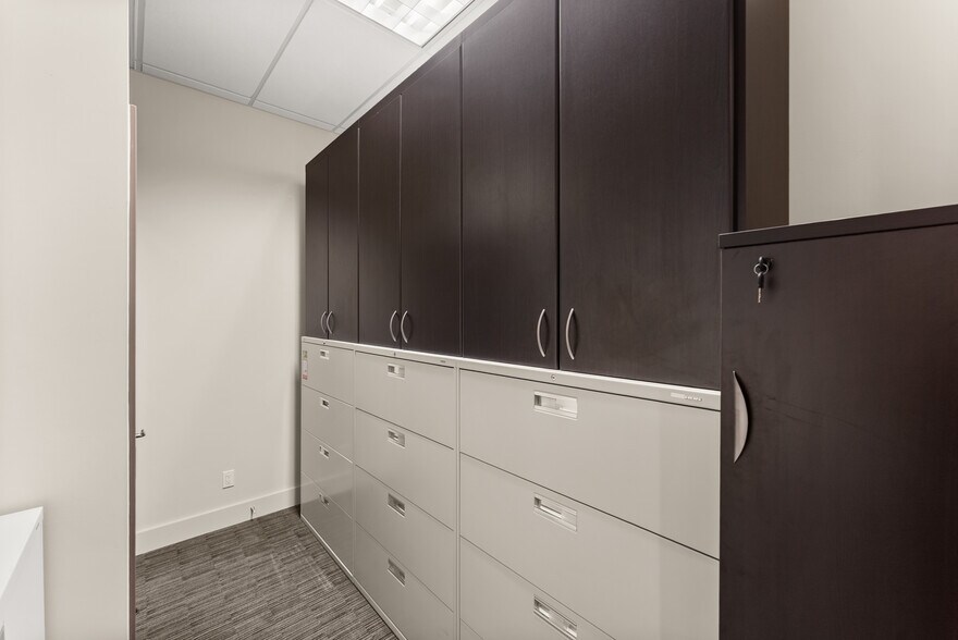 More Photos Of 6033 London Rd, Richmond Apartments For Sale