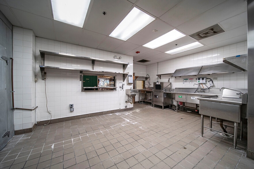 More Photos Of 580 N Atlantic Blvd, Monterey Park Apartments For Lease