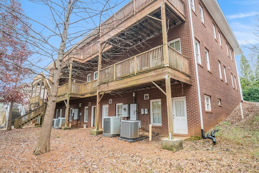 More Photos Of 11600 Atlantis Pl, Alpharetta Medical For Sale