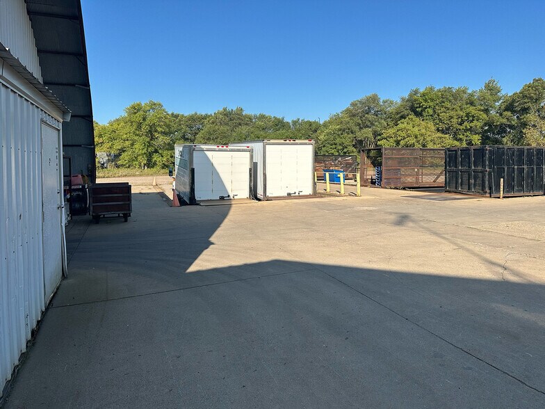 More Photos Of 3510 31st St, Saint Cloud Service For Lease