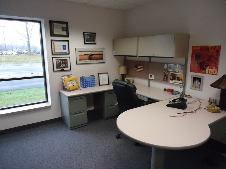 More Photos Of 17 Technology Pl, East Syracuse Office For Lease