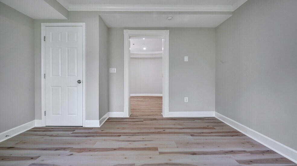 More Photos Of 323 8th St NE, Washington Apartments For Sale