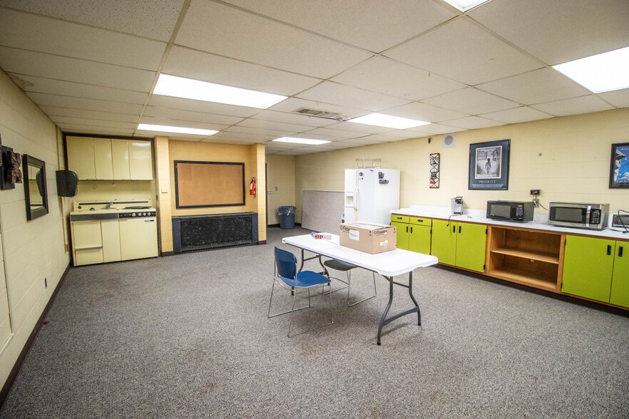 More Photos Of 11218 N Linden Rd, Clio Schools For Sale