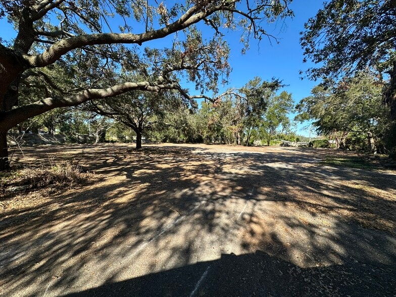 More Photos Of 2250 E Busch Blvd, Tampa Office For Sale