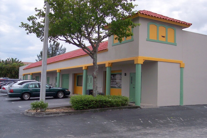 More Photos Of 2940 Commerce Park Dr, Boynton Beach Manufacturing For Lease