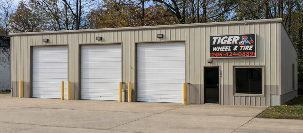 More Photos Of 1002 Route 66 W, Waynesville General Retail For Sale
