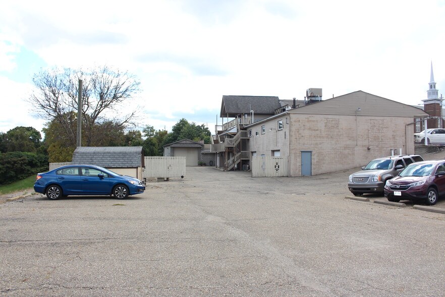 More Photos Of 725 Main St, Wintersville Restaurant For Sale