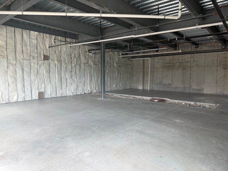 More Photos Of 3810 Steiner Ranch Blvd, Austin General Retail For Lease