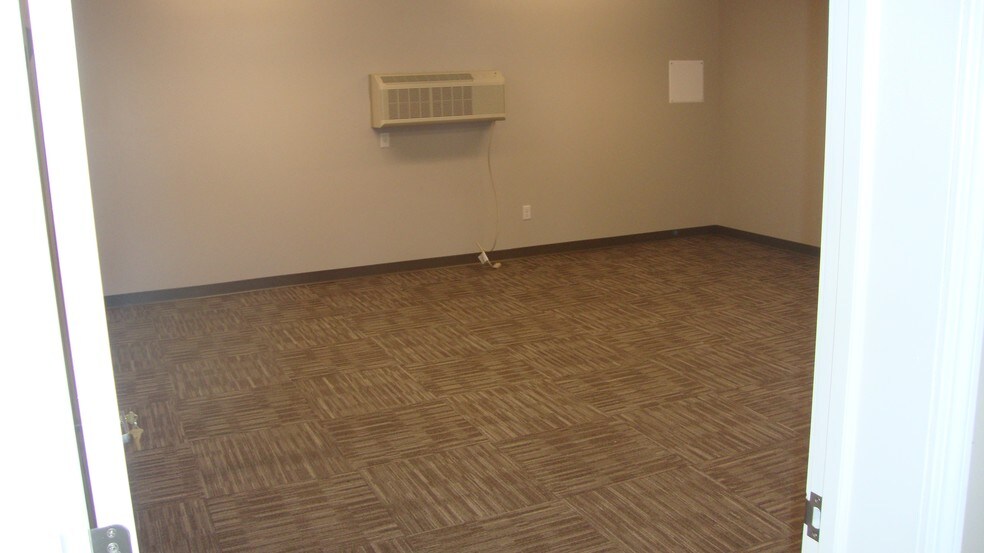 More Photos Of 3088 Gabel Rd, Billings Flex For Lease