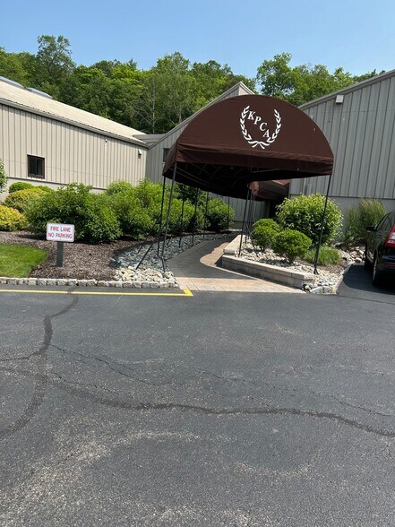 More Photos Of 170 Kinnelon Rd, Kinnelon Office Residential For Sale