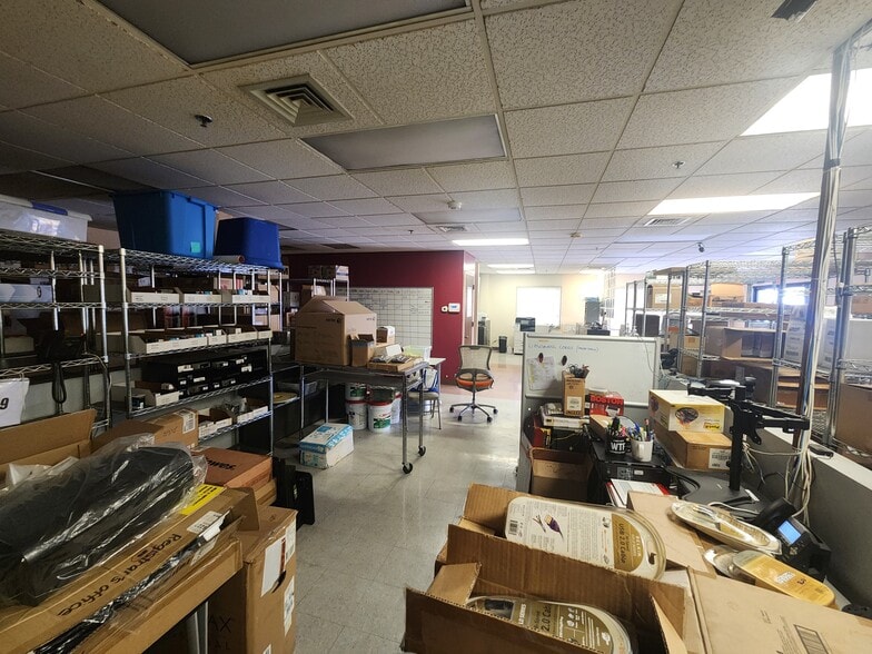 More Photos Of 99-1418 Koaha Pl, Honolulu Light Manufacturing For Sale