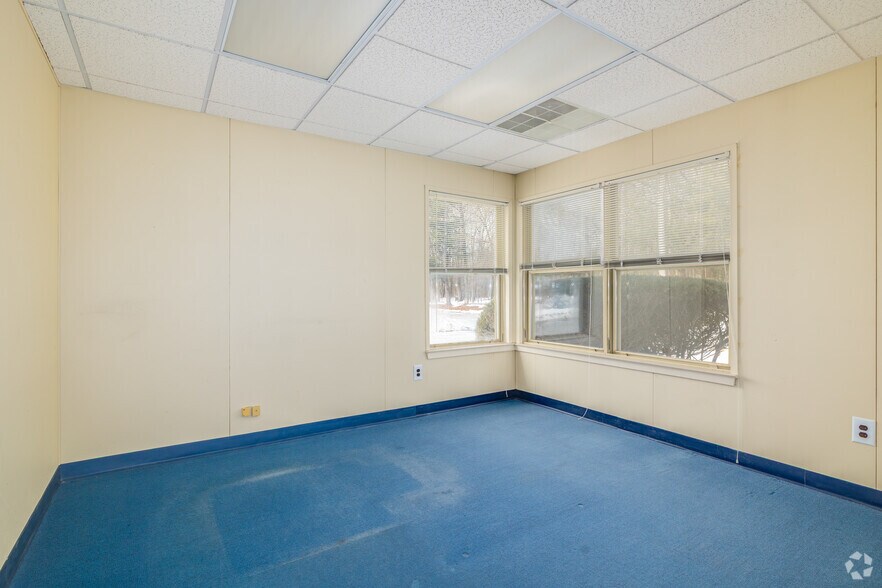 More Photos Of 100-1000 Birchfield Dr, Mount, Mount Laurel Unknown For Lease