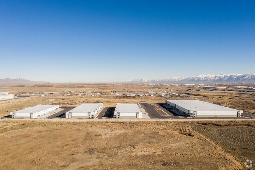More Photos Of 6162 W Beagley Rd, West Valley City Distribution For Lease