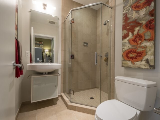 More Photos Of 8210 Crestwood Heights Dr, McLean Apartments For Lease