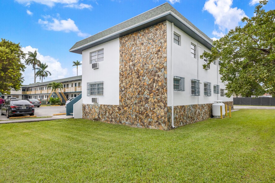 More Photos Of 2629 NW 17th Ave, Miami Apartments For Sale