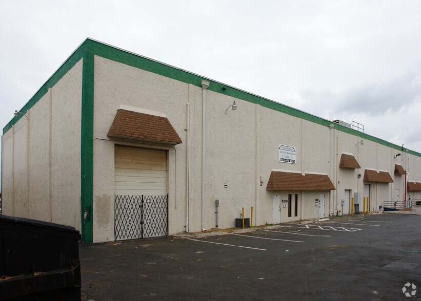 Primary Photo Of 1522-1530 NW 23rd Ave, Fort Lauderdale Unknown For Lease