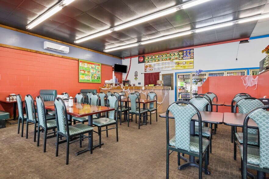 More Photos Of 10 E Main St, Castle Dale Convenience Store For Sale