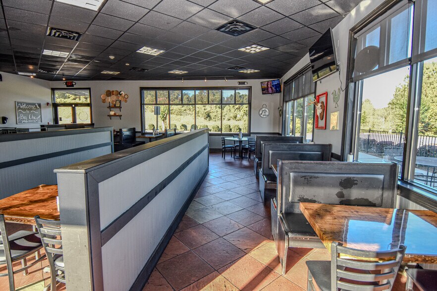 More Photos Of 1530 Hwy 16, Griffin Restaurant For Lease