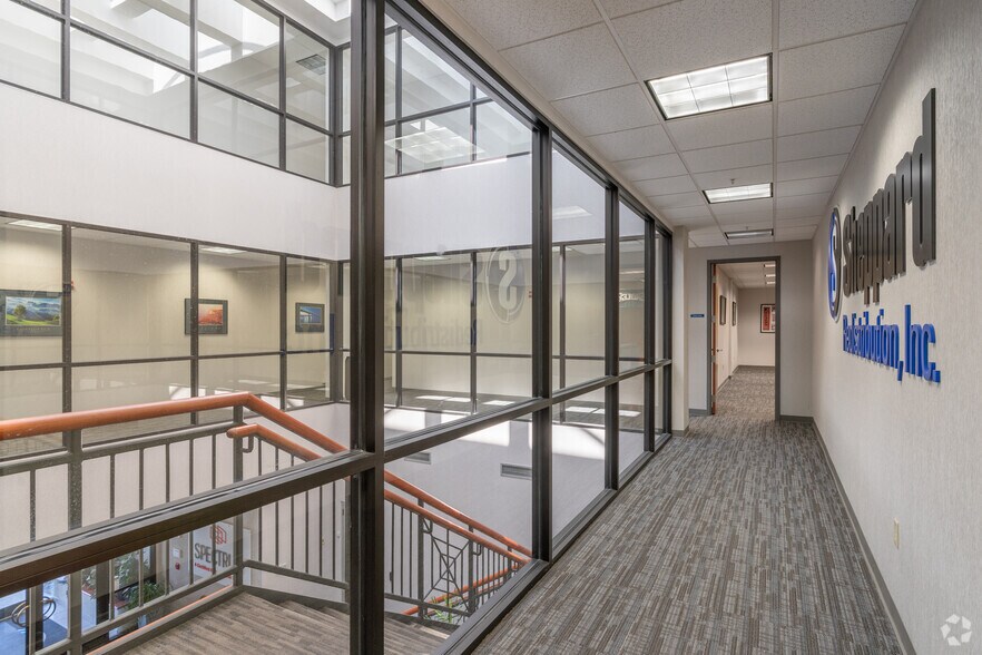 More Photos Of 1122 Longford Rd, Oaks Warehouse For Lease