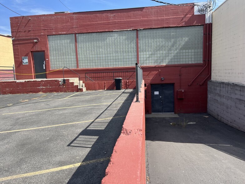 More Photos Of 1219 N Division St, Spokane Freestanding For Sale