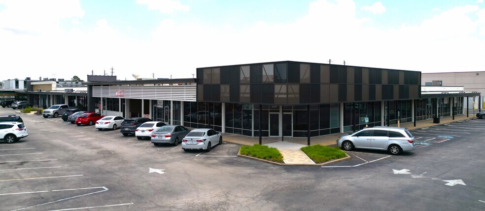 More Photos Of 5400-6810 Bellaire Blvd, Bellaire Unknown For Lease