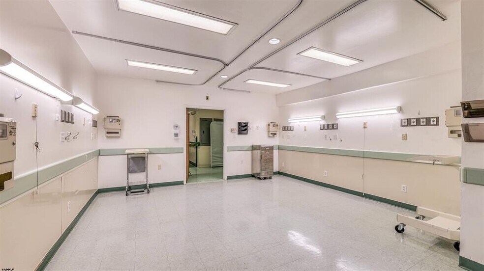 More Photos Of 301 Central Ave, Egg Harbor Township Unknown For Lease
