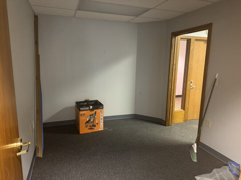 More Photos Of 8989 N Port Washington Rd, Bayside Office For Lease